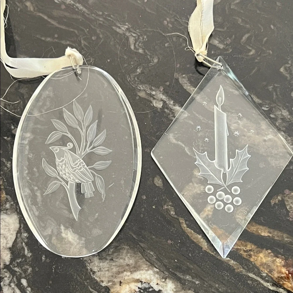 Hallmark A Melody of Carols - Clear Etched Glass Ornaments with Ribbon
